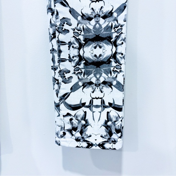 VERO MODA White & black floral skinny jeans - Picture 9 of 10